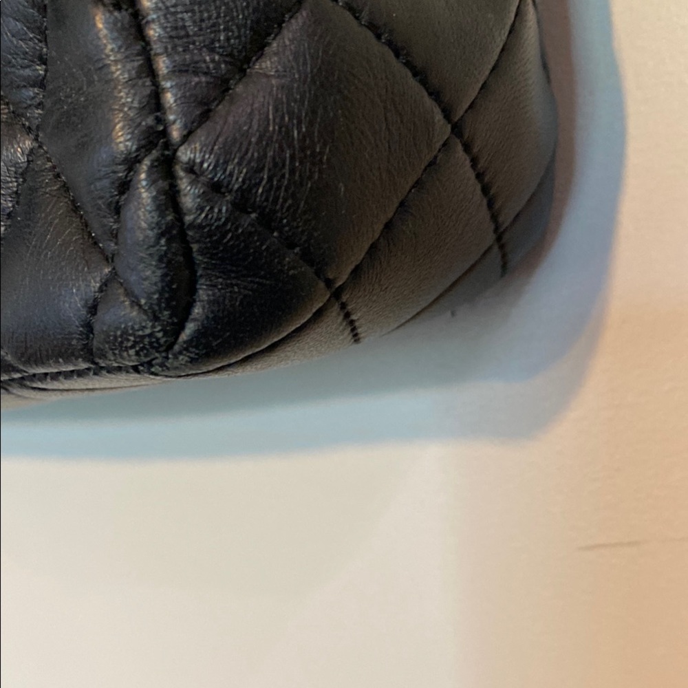 Chanel Black Quilted Shoulder Bag with Chain Strap medium - Picture 2 of 12